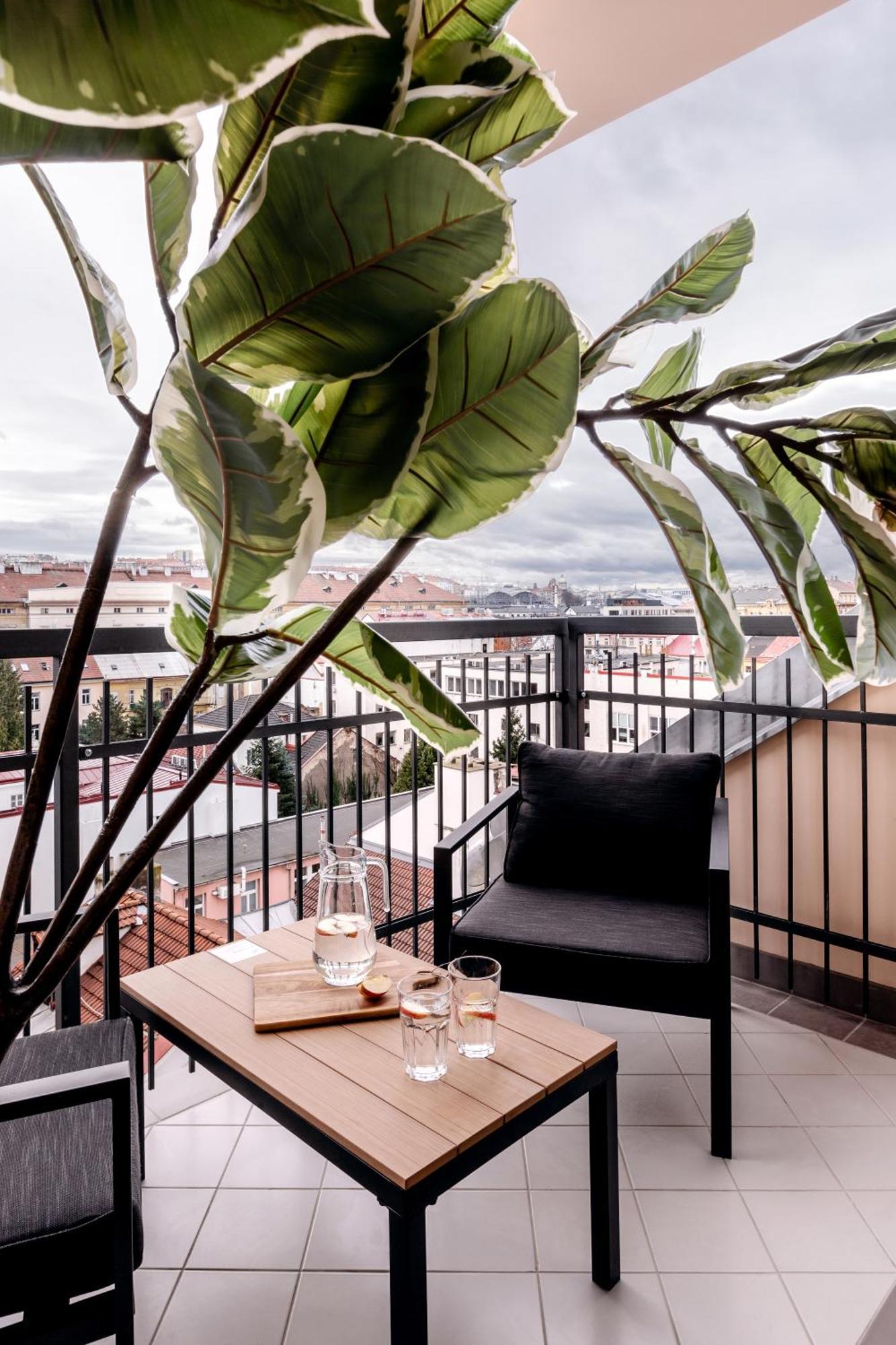 Turnkey I Karlin Square Apartments Prag Exterior foto